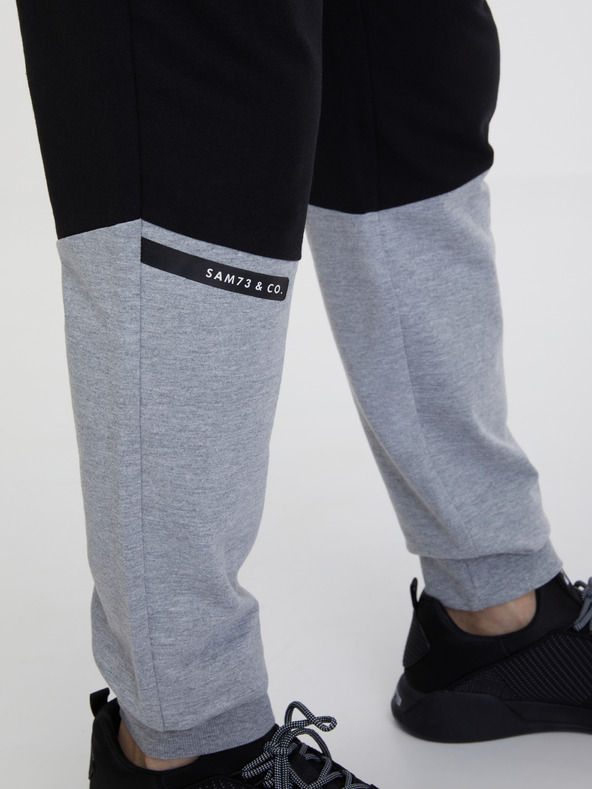 Sam 73 Graue und schwarze Herren-Sweatpants SAM 73 Jorge