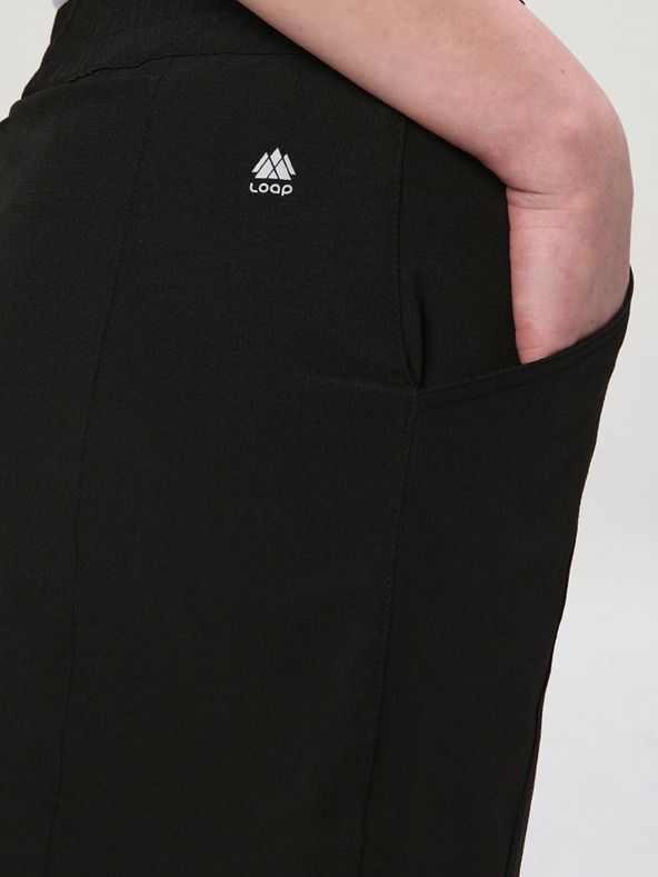 Loap Schwarzer Sportrock für Frauen LOAP UZUKA