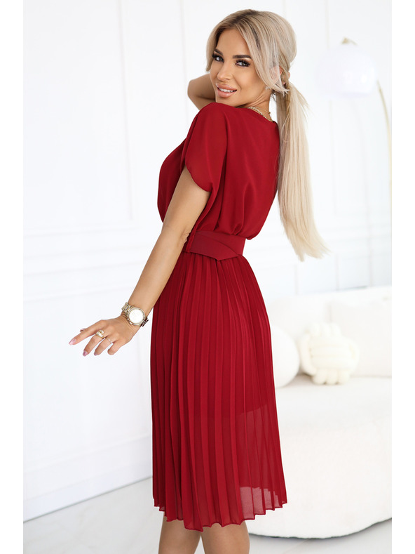 numoco 465-5 MIA Plissiertes Chiffon-Midi-Kleid mit breitem Gürtel - weinrot