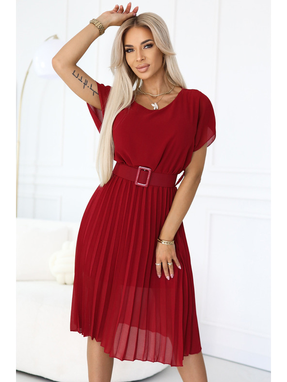 numoco 465-5 MIA Plissiertes Chiffon-Midi-Kleid mit breitem Gürtel - weinrot