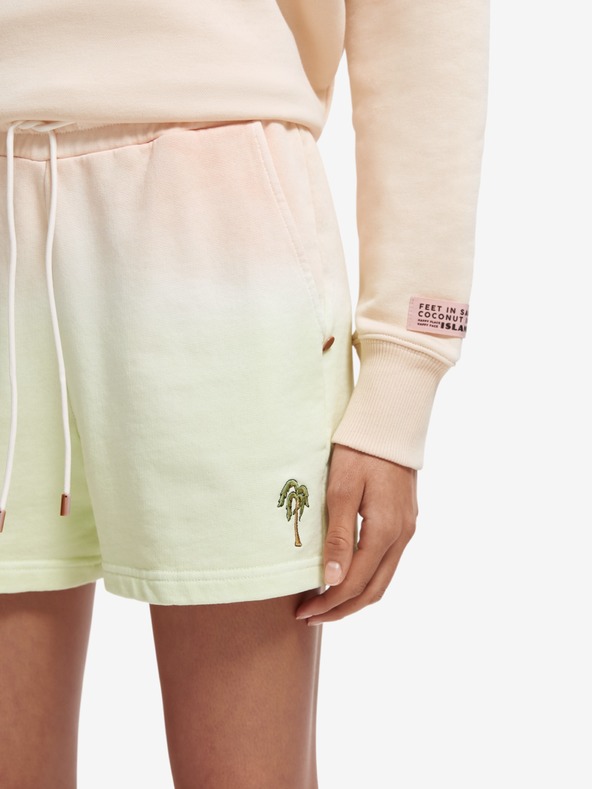 Scotch & Soda Apricotgrüne Scotch & Soda Shorts für Damen