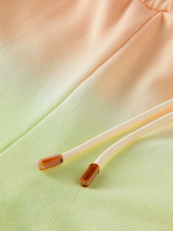 Scotch & Soda Apricotgrüne Scotch & Soda Shorts für Damen