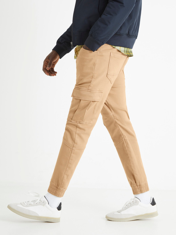 Celio Beige Herrenhose mit Taschen Celio Cargo
