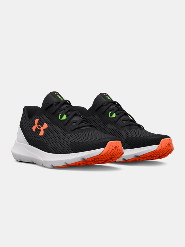 Under Armour Herren-Schuhe Under Armour UA Surge 3