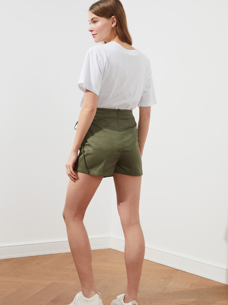 Trendyol Khakifarbene Damen Shorts mit Overlay Trendyol