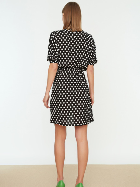 Trendyol Schwarzes Polka Dot Kleid Trendyol