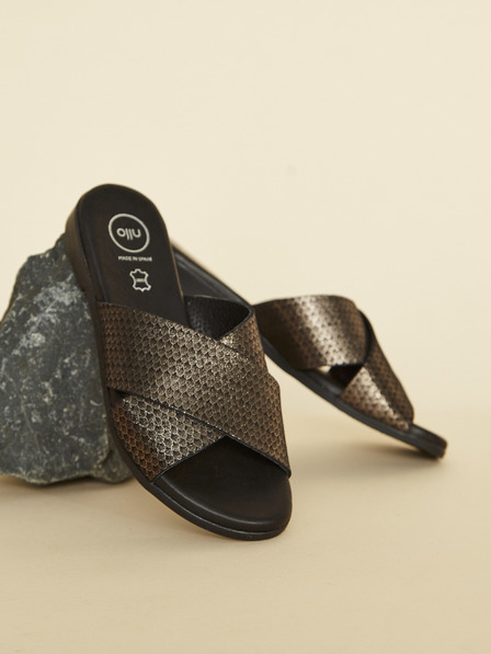 Ojju Schwarze Lederslipper OJJU
