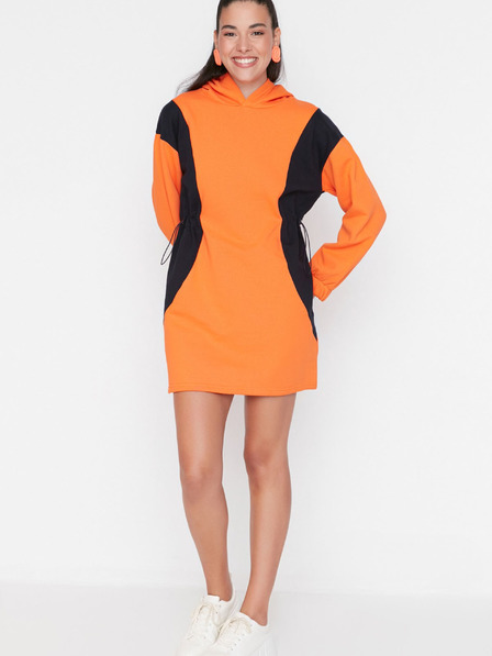 Trendyol Schwarz-orangefarbenes Kapuzen-Sweatshirt-Kleid Trendyol