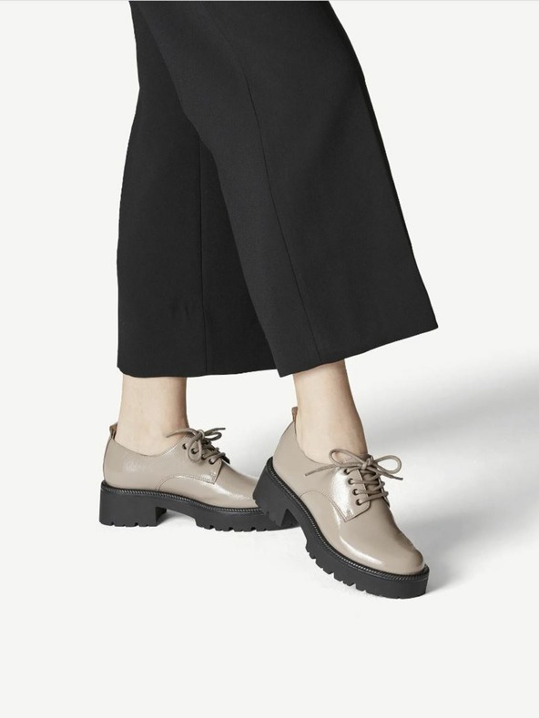 Tamaris Hellbraune glänzende Stöckelschuhe Tamaris