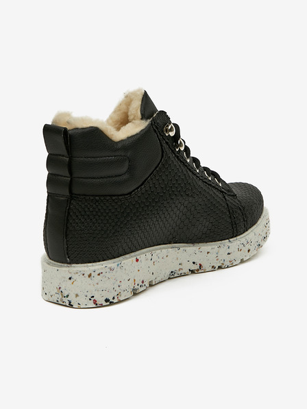 Vero Moda Schwarze Turnschuhe VERO MODA Tesa
