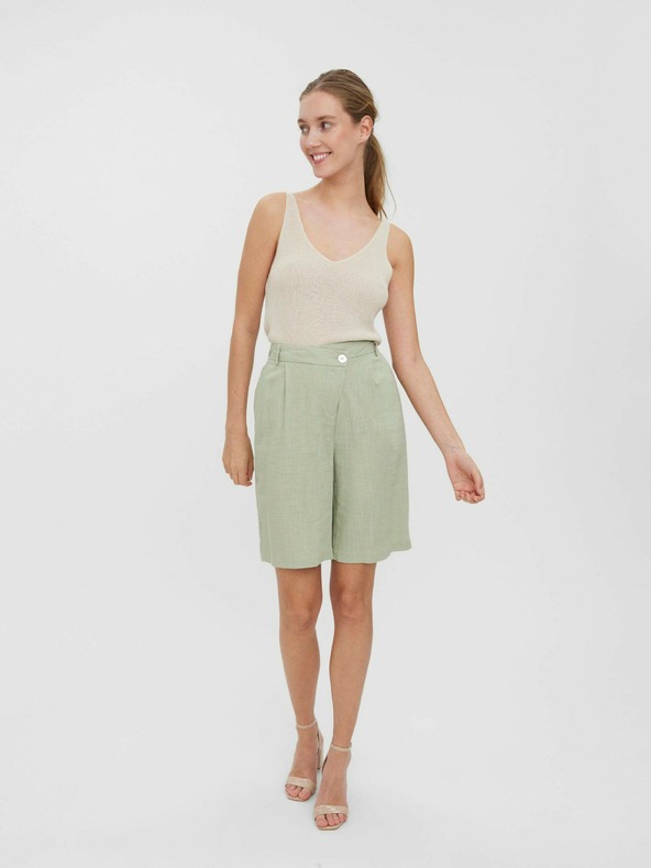 Vero Moda Hellgrüne kurze Hose VERO MODA Josie