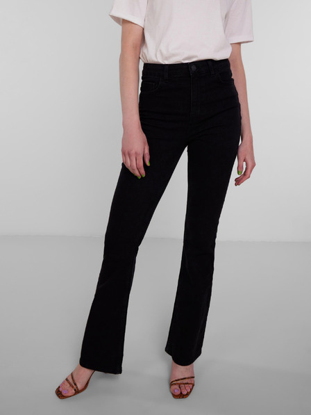 Pieces Schwarze Damenjeans mit ausgestellter Passform Pieces Peggy