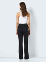 Noisy May Schwarze Hose mit ausgestelltem Schnitt von Noisy May Pasa