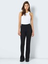 Noisy May Schwarze Hose mit ausgestelltem Schnitt von Noisy May Pasa