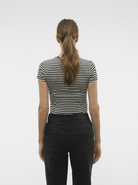 AWARE by VERO MODA Weiß-schwarz gestreiftes Damen-T-Shirt AWARE von VERO MODA
