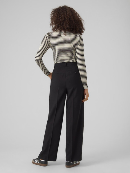 AWARE by VERO MODA Schwarz-cremefarbenes gestreiftes Damen-Shirt AWARE von Vero Moda Fiona