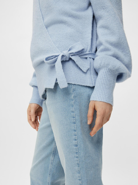 Pieces Hellblauer Pullover mit Krawatte Pieces