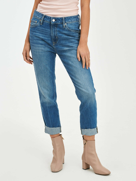 GAP Slim Boyfriend Mid Rise Universal Washwell Jeans GAP