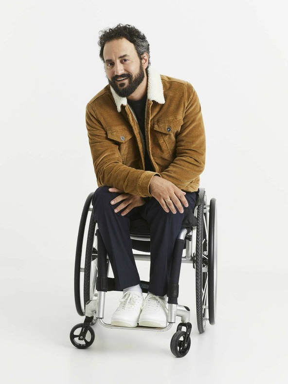 Celio Schwarzes Herren-Basic-Hemd mit Tasche Celio