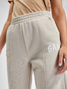 GAP Herren Sweatpants mit Fleece und Logo GAP