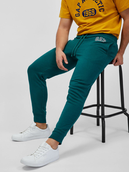 GAP Sweatpants mit GAP Logo