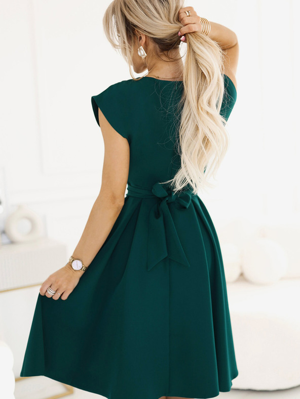 numoco Grünes Damen Kleid mit ausgestelltem Ausschnitt Numoco