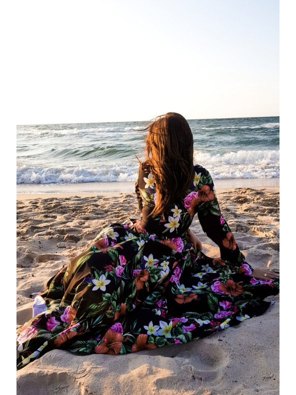 numoco Schwarzes langes Kleid mit Blumenmuster und Rüschenausschnitt Numoco