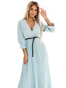 numoco Plissiertes Maxikleid mit Ausschnitt, Gürtel und 3/4 Ärmeln - Pastell Salbei