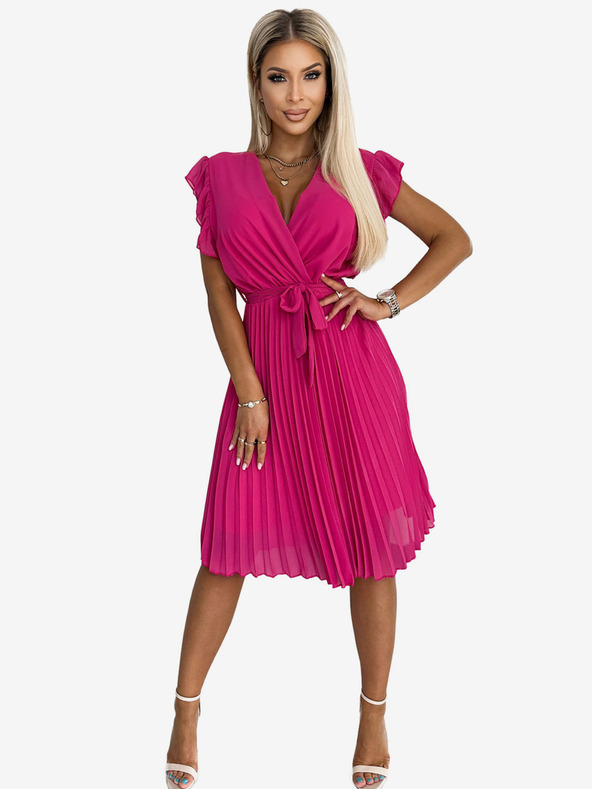 numoco Plisseekleid mit schulterfreiem Ausschnitt und Rüschen - fuchsia Numoco