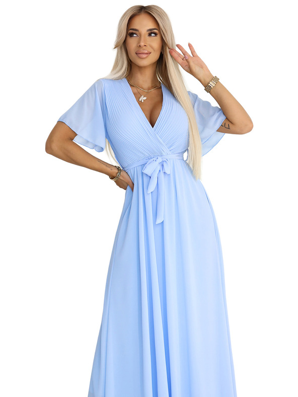 numoco 545-2 Langes Kleid mit plissiertem Ausschnitt und Bindung - hellblau