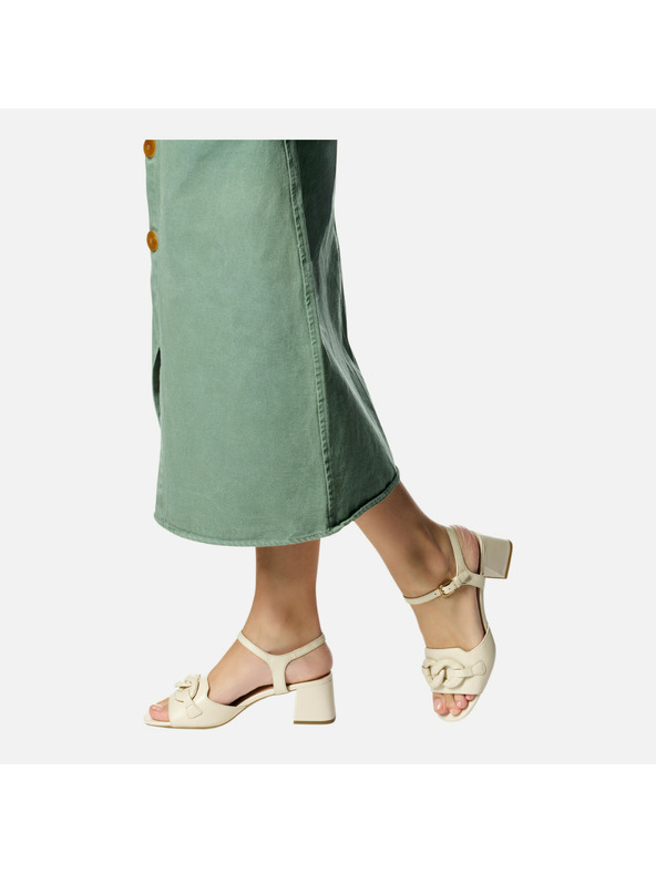 Geox Cremefarbene Damen Sandalen Geox New Eraklia 50 T